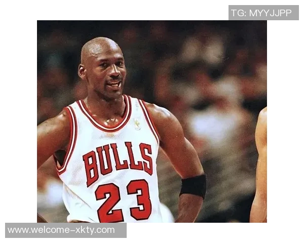 小白单场豪取25分5板5助5帽上一位达成此成就的后卫竟是乔丹