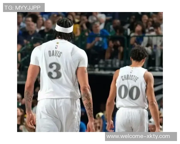 克里斯蒂谈浓眉受伤影响强调球队需保持积极心态迎接挑战