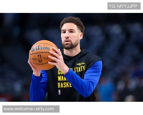 克莱半场表现不佳仅得7分三分球命中率低迷正负值惨淡 克莱半场表现不佳仅得7分三分球命中率低迷正负值惨淡